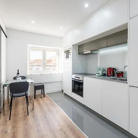 Cozy Studio-fast Wi-fi-near Campanha Station & River Oporto
