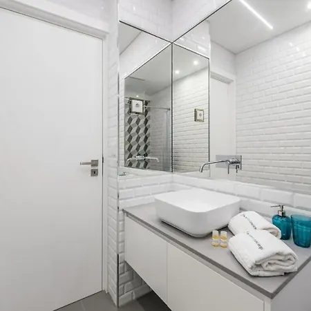 Διαμέρισμα Cozy Studio-fast Wi-fi-near Campanha Station & River