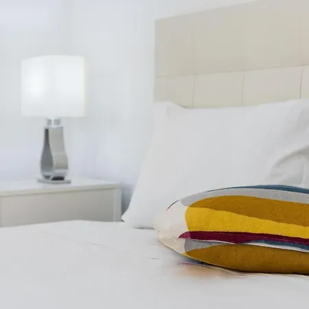 Cozy Studio-fast Wi-fi-near Campanha Station & River 波尔图