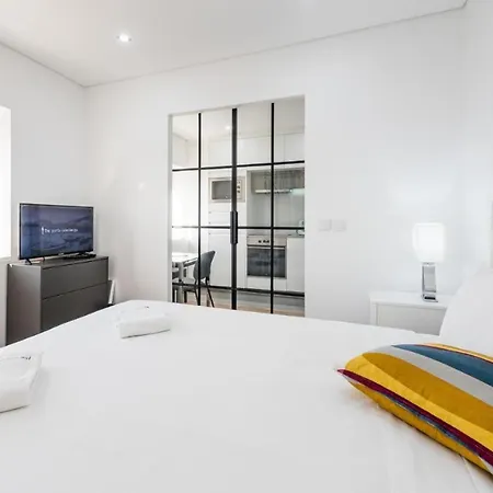شقة Cozy Studio-fast Wi-fi-near Campanha Station & River بورتو
