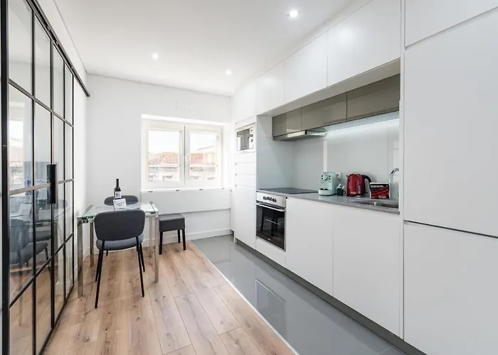 Cozy Studio-fast Wi-fi-near Campanha Station & River Oporto