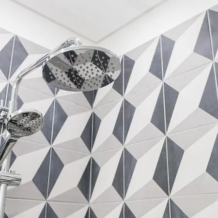 Apartment Cozy Studio-fast Wi-fi-near Campanha Station & River *